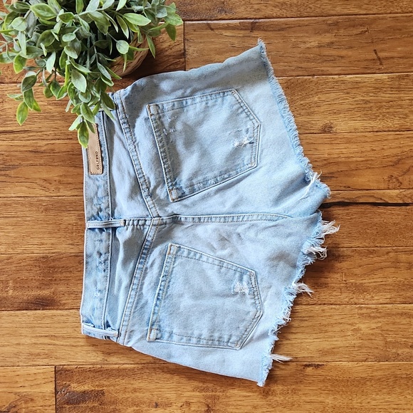 GRLFRND Dovima shorts - Picture 2 of 5